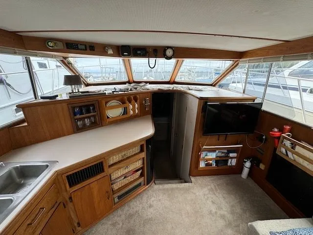 Slide: The Image of Tollycraft 34 1988 - 8