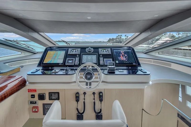 Slide: The Image of Azimut Grande 30M 2017 - 100