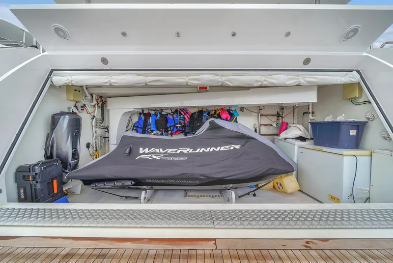 Slide: The Image of Azimut Grande 30M 2017 - 106