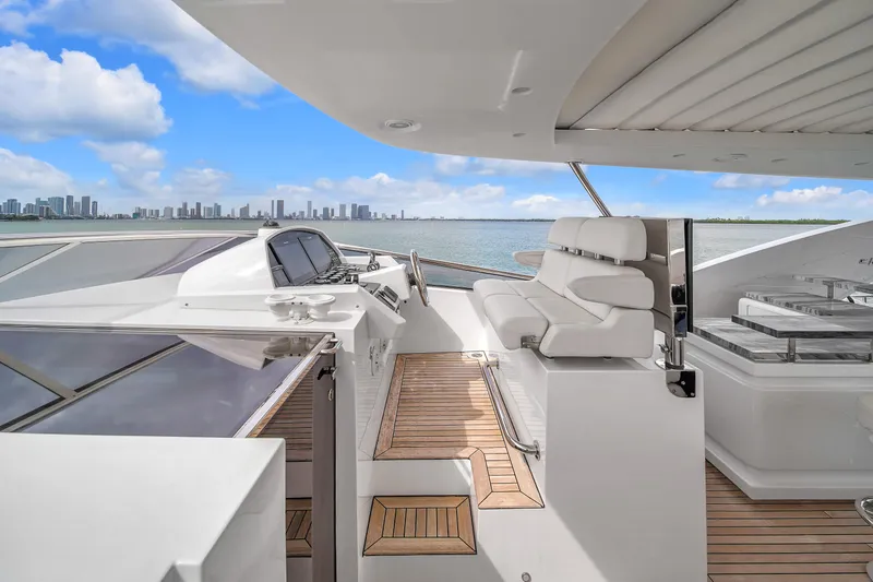 Slide: The Image of Azimut Grande 30M 2017 - 92