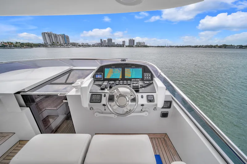 Slide: The Image of Azimut Grande 30M 2017 - 93