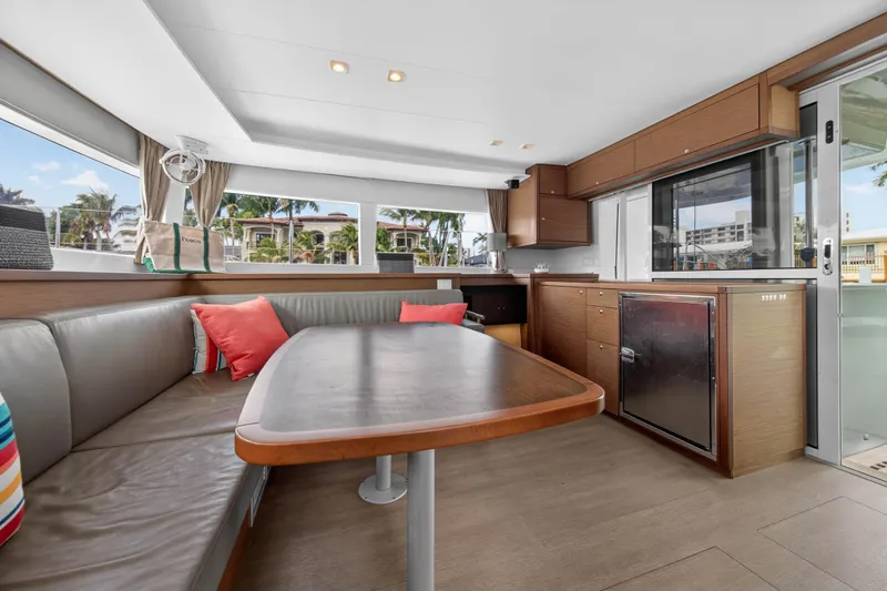 Slide: The Image of Lagoon 450 F 2019 - 62