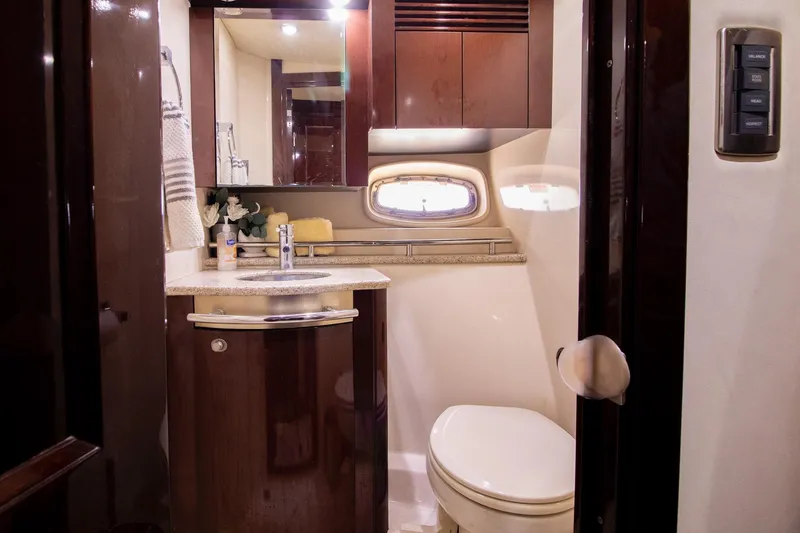 Slide: The Image of Luxurious bathroom in a 2008 Sea Ray 48 Sundancer yacht. - 33