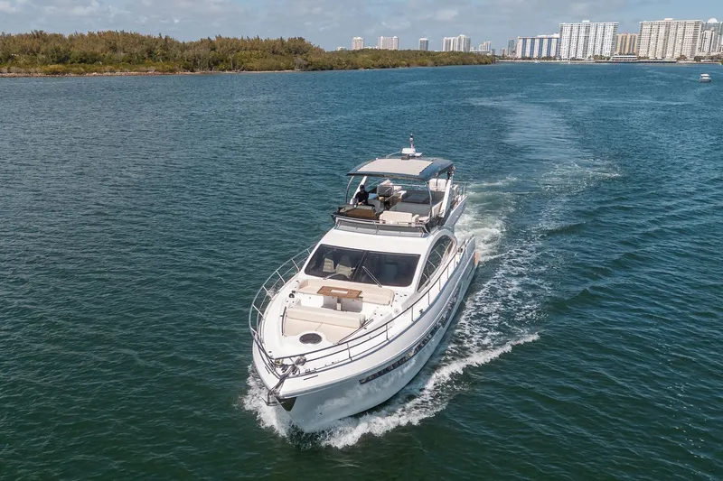 Slide: The Image of Schaefer 660 2021 - 14