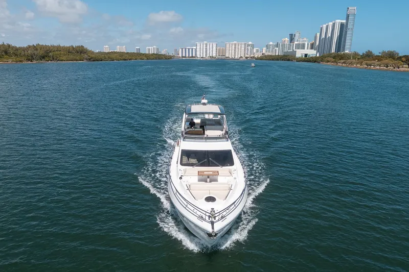 Slide: The Image of Schaefer 660 2021 - 15