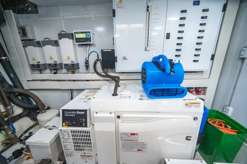 Slide: The Image of Schaefer 660 2021 - 27