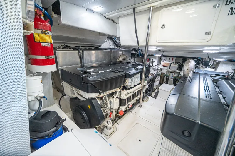 Slide: The Image of Schaefer 660 2021 - 30