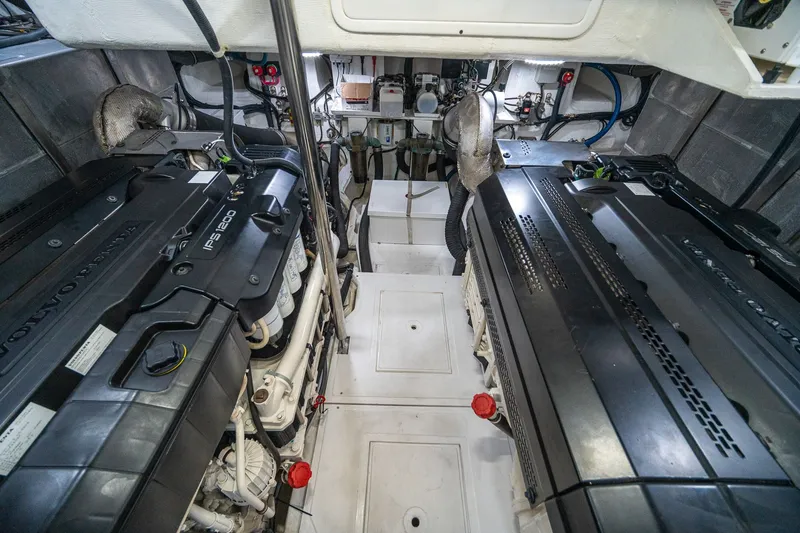 Slide: The Image of Schaefer 660 2021 - 31