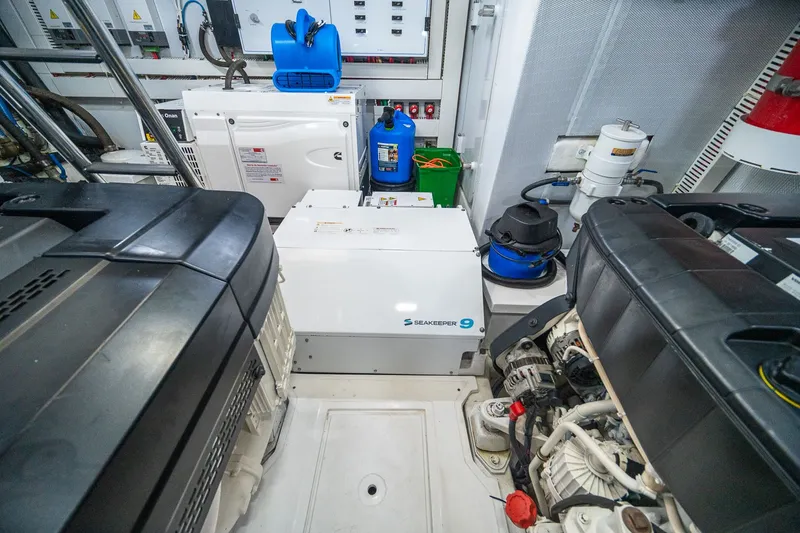 Slide: The Image of Schaefer 660 2021 - 35