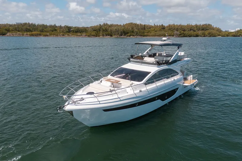 Slide: The Image of Schaefer 660 2021 - 4