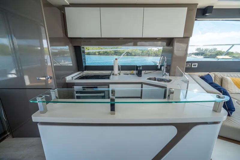 Slide: The Image of Schaefer 660 2021 - 54