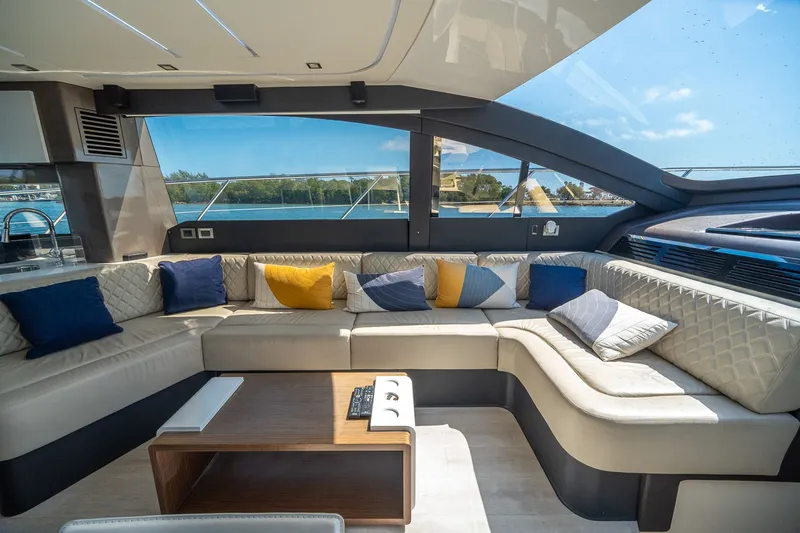 Slide: The Image of Schaefer 660 2021 - 65