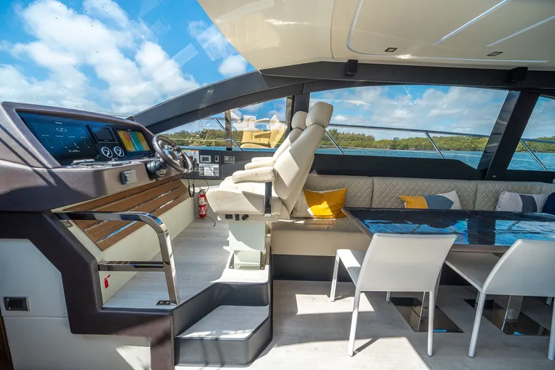 Slide: The Image of Schaefer 660 2021 - 66