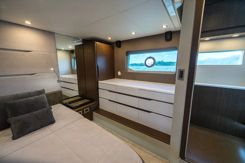 Slide: The Image of Schaefer 660 2021 - 69