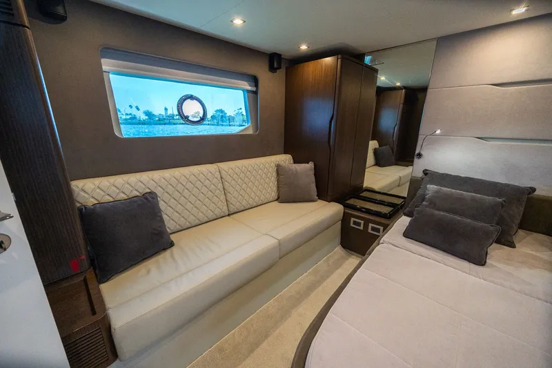 Slide: The Image of Schaefer 660 2021 - 72