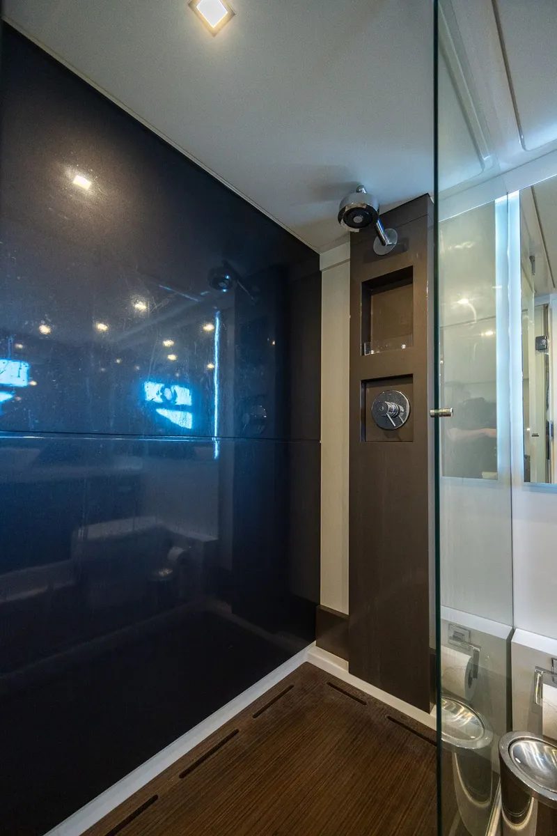 Slide: The Image of Schaefer 660 2021 - 76