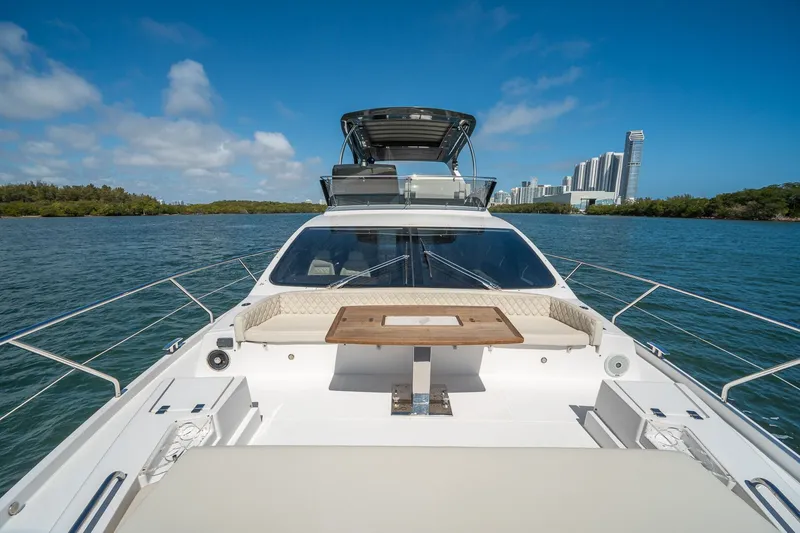 Slide: The Image of Schaefer 660 2021 - 96