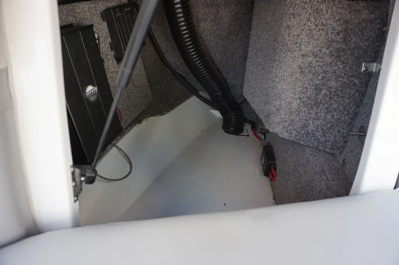 Slide: The Image of Malibu Wakesetter 25 LSV 2018 - 11