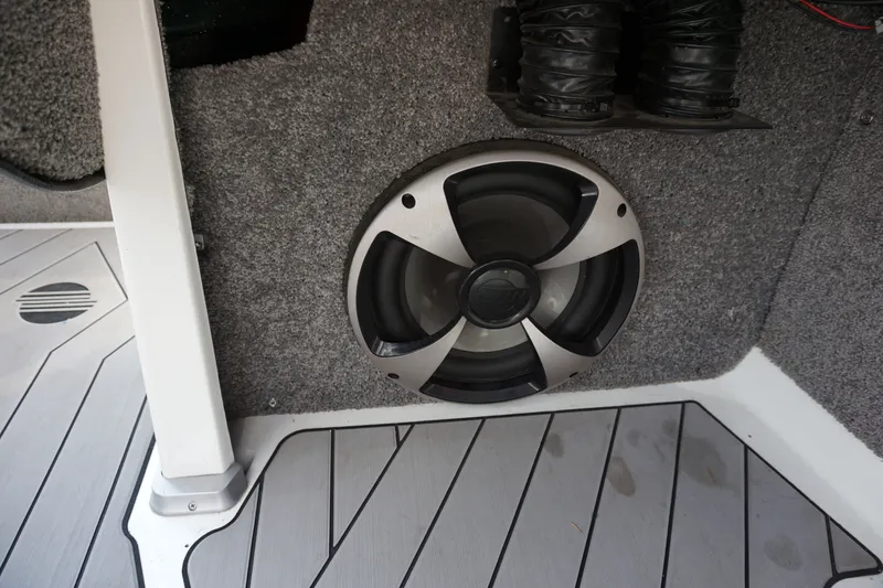 Slide: The Image of Malibu Wakesetter 25 LSV 2018 - 9