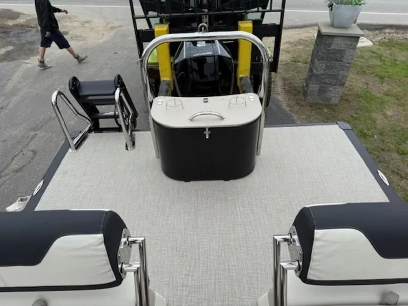 Slide: The Image of Avalon Catalina Quad 2025 - 11