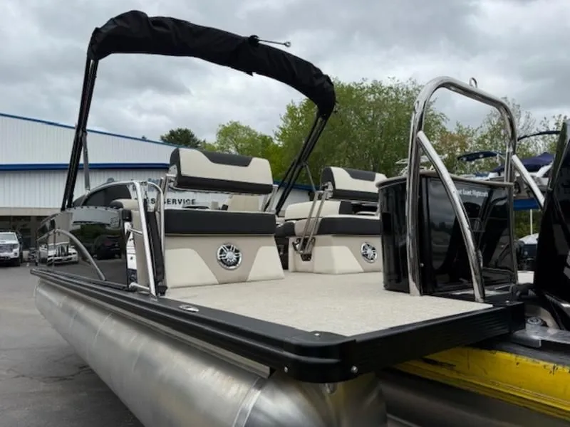 Slide: The Image of Avalon Catalina Quad 2025 - 17