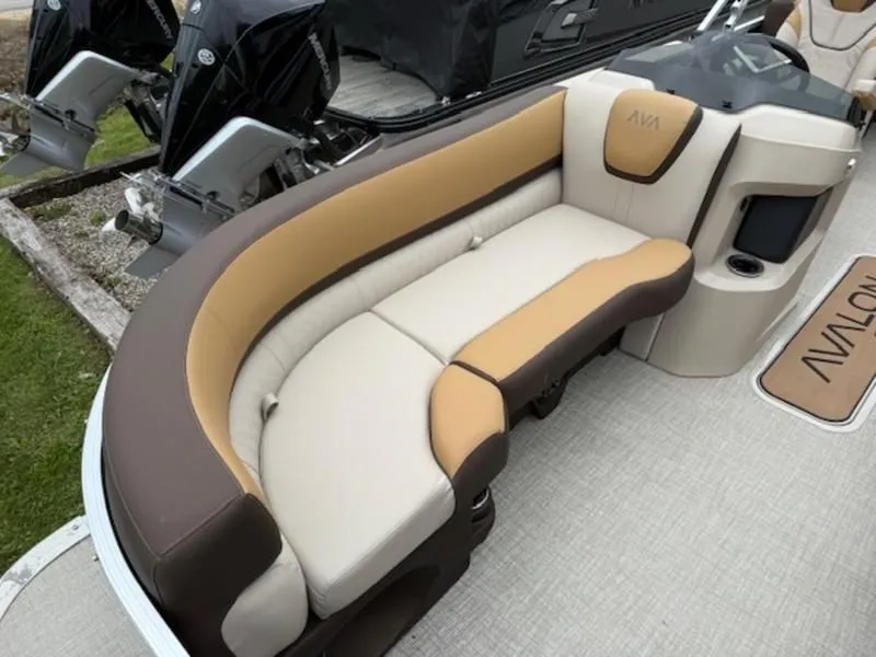 Slide: The Image of Avalon LSZ 2025 - 22