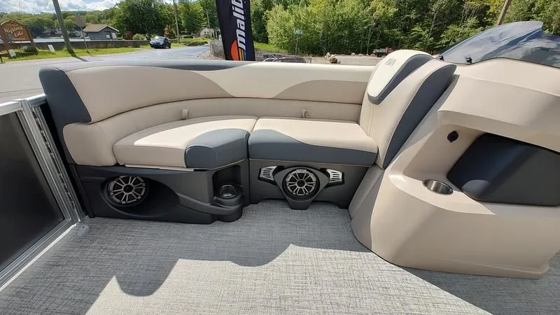 Slide: The Image of Avalon LSZ QUAD LOUNGER 2025 - 14