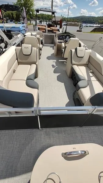 Slide: The Image of Avalon LSZ QUAD LOUNGER 2025 - 20