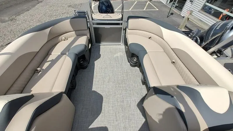 Slide: The Image of Avalon LSZ QUAD LOUNGER 2025 - 22