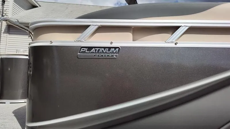 Slide: The Image of Avalon LSZ QUAD LOUNGER 2025 - 24