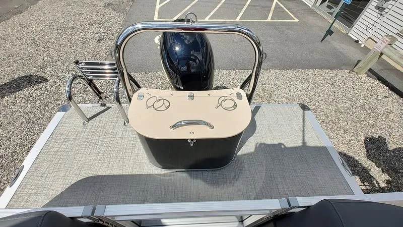 Slide: The Image of Avalon LSZ QUAD LOUNGER 2025 - 25