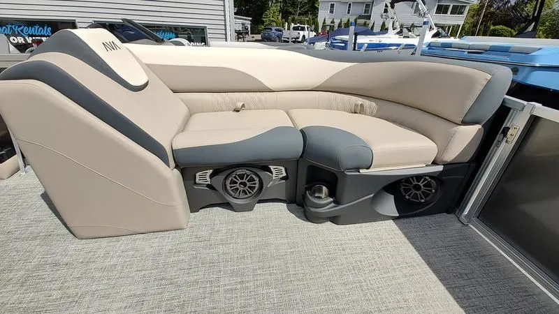 Slide: The Image of Avalon LSZ QUAD LOUNGER 2025 - 27