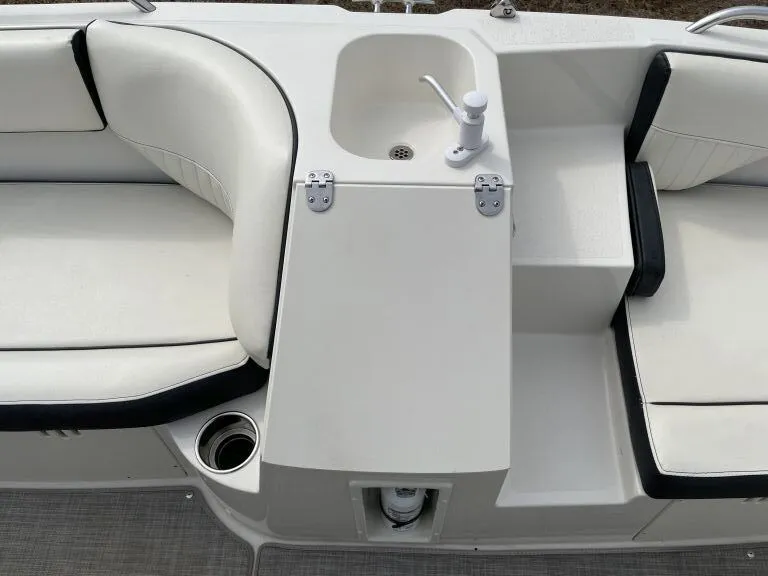 Slide: The Image of Stingray 192 SC 2020 - 19