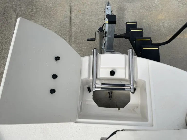 Slide: The Image of Stingray 192 SC 2020 - 21