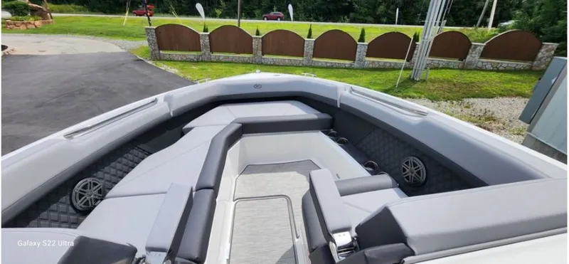 Slide: The Image of Cobalt R8 2025 - 8