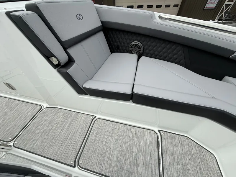 Slide: The Image of Cobalt R8 2026 - 1141