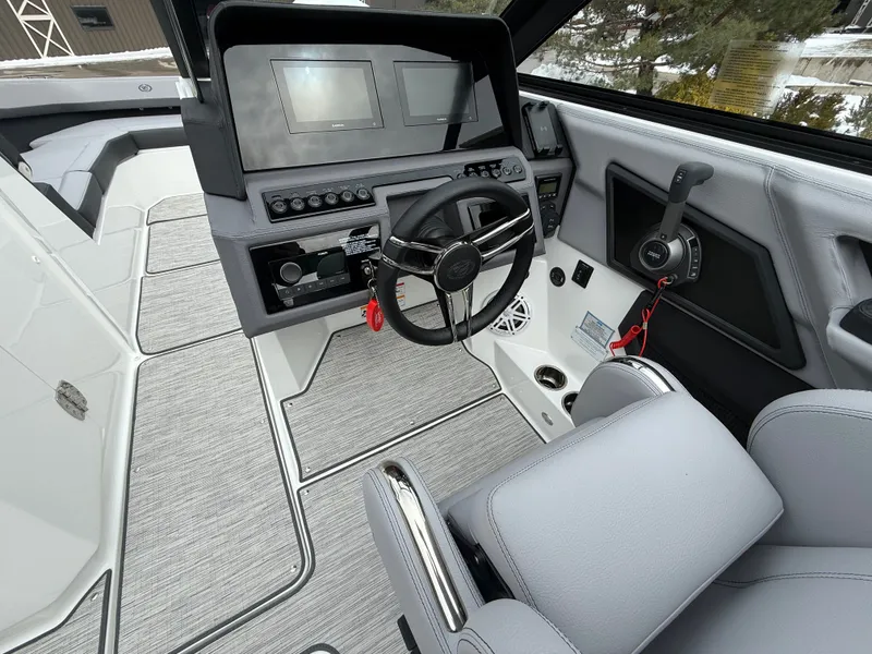 Slide: The Image of Cobalt R8 2026 - 1149