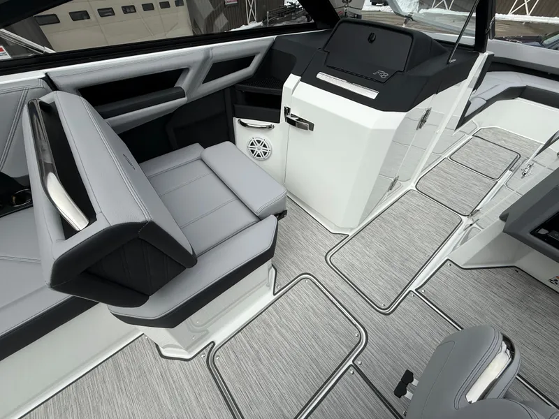 Slide: The Image of Cobalt R8 2026 - 1158