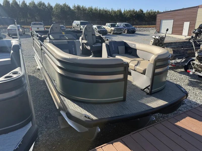 The Image of Viaggio Lago X 22U-TRITOON-HONDA 200 2026 - 1