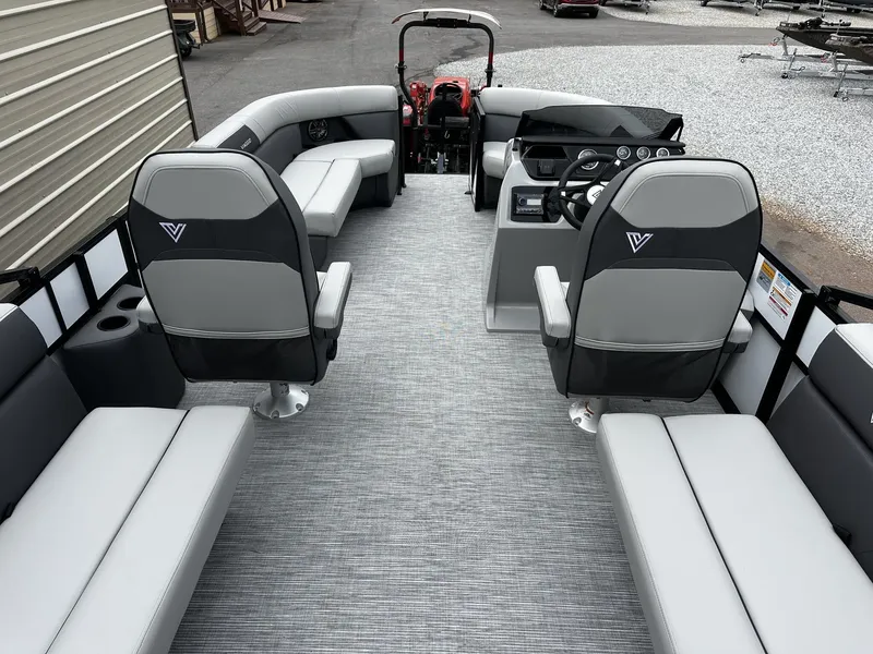 Slide: The Image of Viaggio Lago V 20 U-HONDA 115 2026 - 8