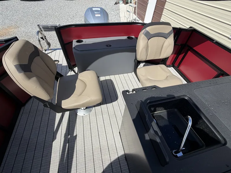 Slide: The Image of Viaggio Lago V-F 20 2026 - 9