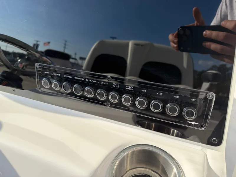 Slide: The Image of Tidewater 220 LXF 2026 - 15