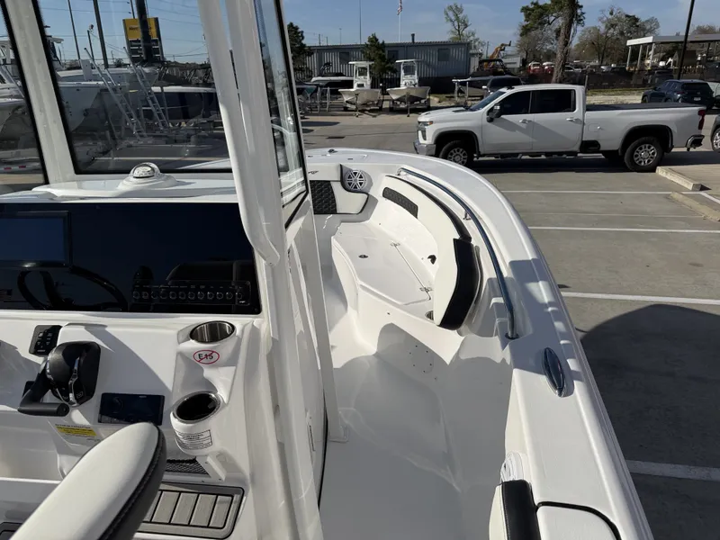 Slide: The Image of Tidewater 220 LXF 2026 - 21