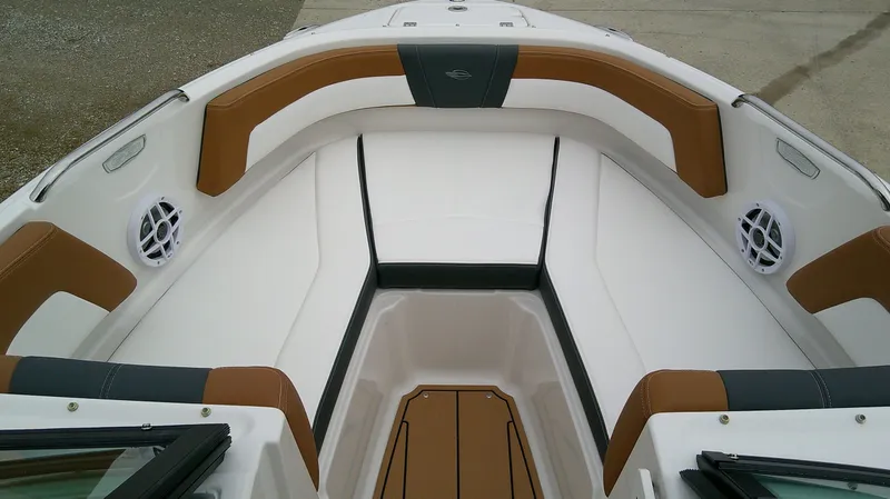 Slide: The Image of Chaparral 21 SSi 2026 - 19