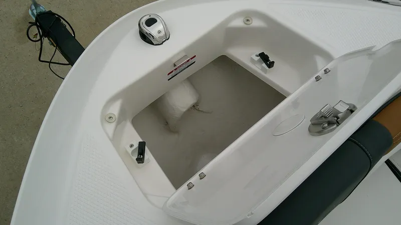 Slide: The Image of Chaparral 21 SSi 2026 - 21