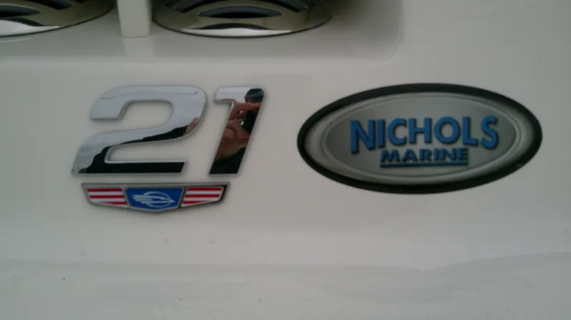 Slide: The Image of Chaparral 21 SSi 2026 - 8