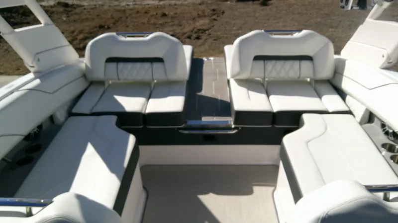 Slide: The Image of Regal LS4 2022 - 8