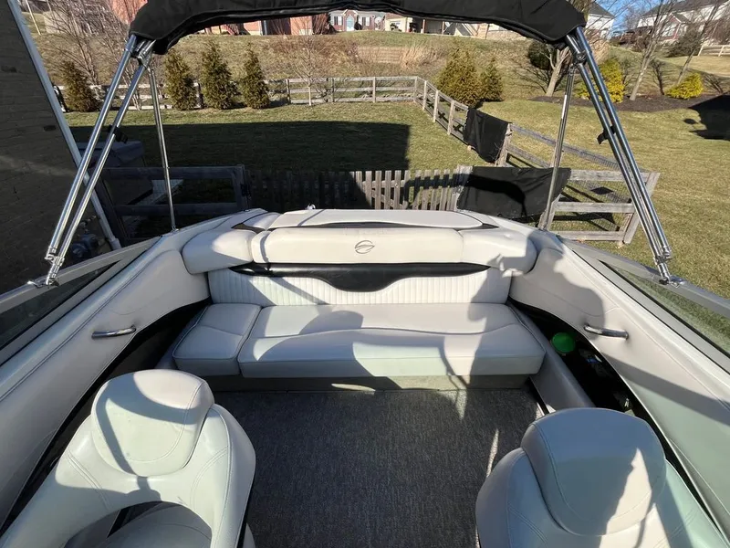 Slide: The Image of Crownline Boats 21 SS 2012 - 7