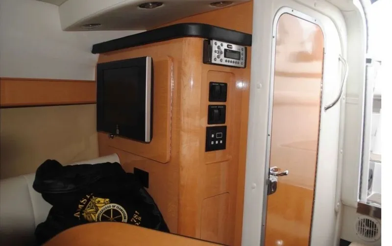 Slide: The Image of Rinker 28 260 Express Cruiser 2010 - 5