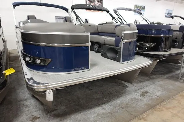 The Image of Tahoe Cascade Quad Lounger 23 FT 2023 - 1